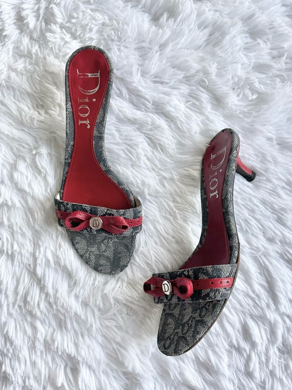 Vintage Dior red/navy bow monogram kitten sandals - Picture 2 of 7